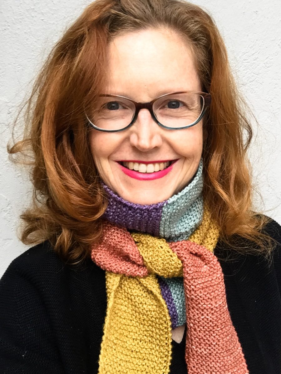 Baktus hand knit scarf worn by Bridget henderson of cowgirlblues