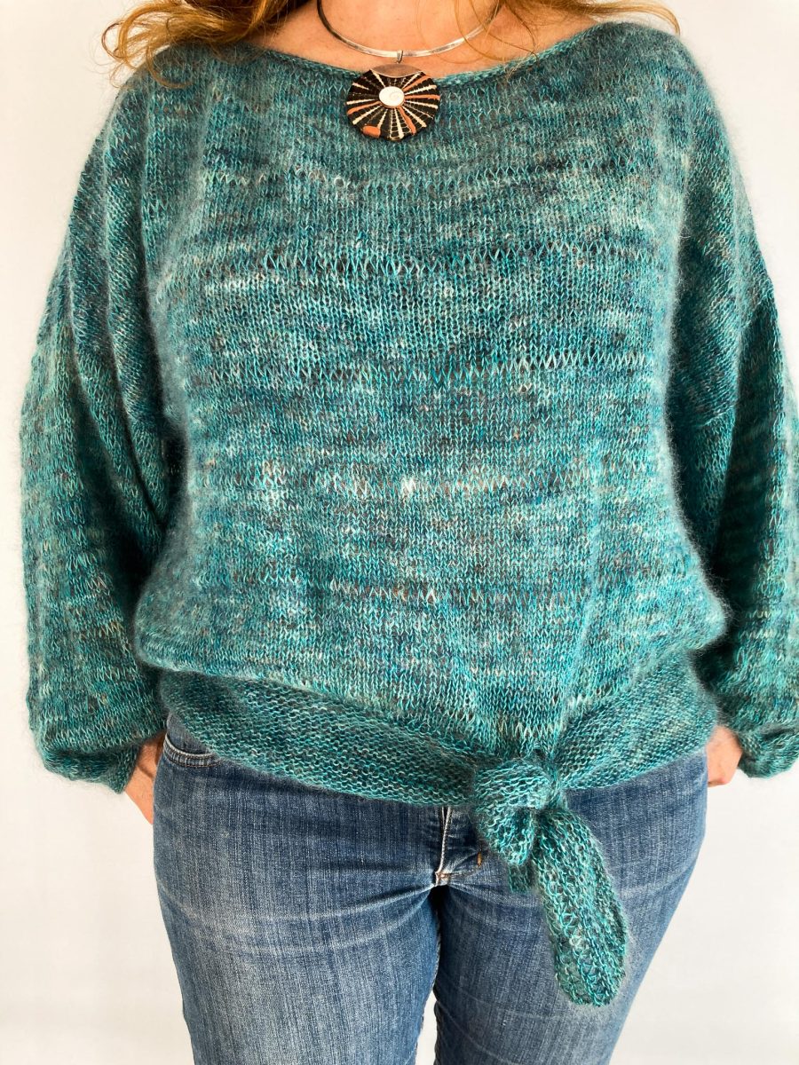 Ravelry: Raglan Sweater pattern by Erin Reiko.